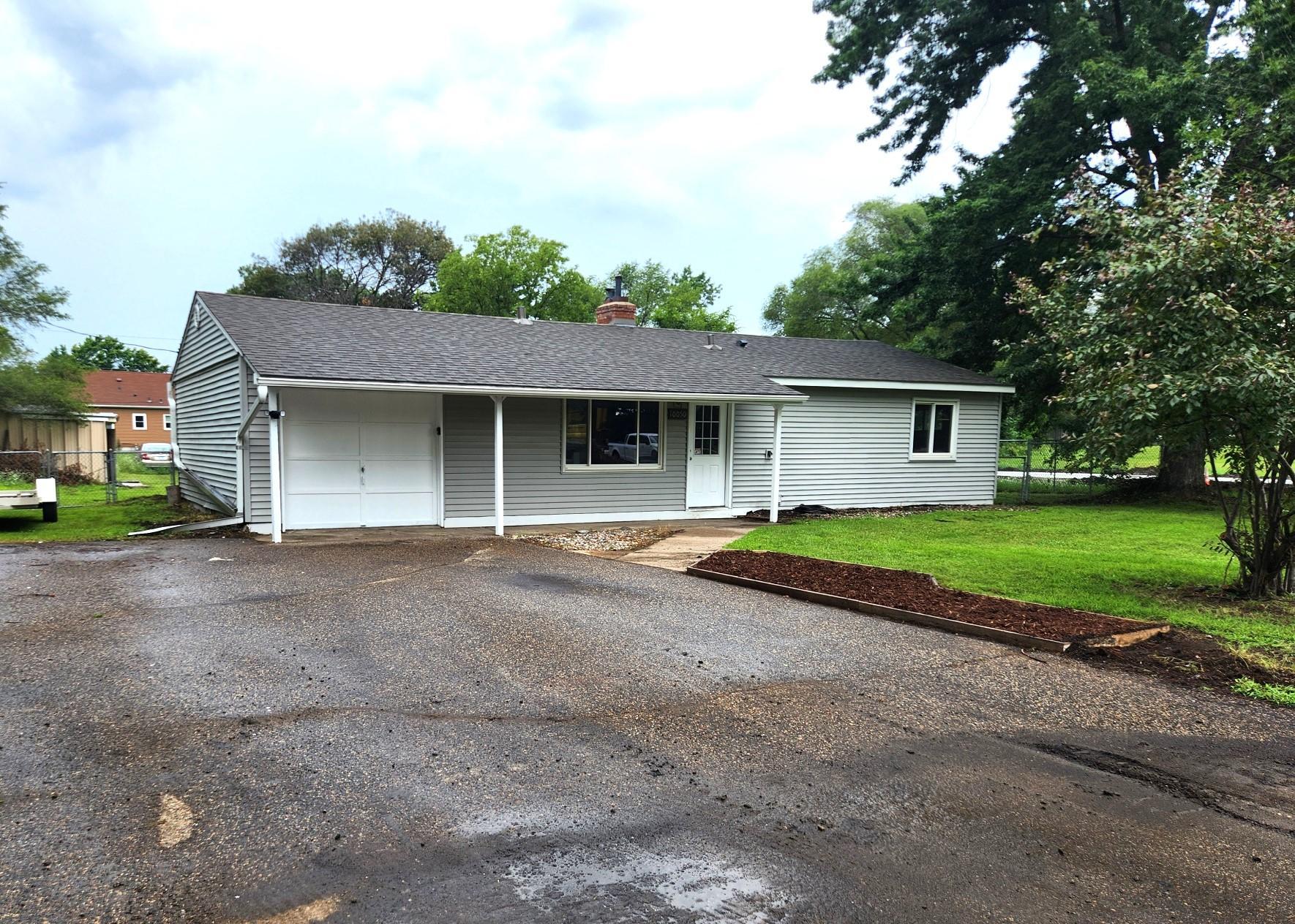 Looking For A Low-Cost Real Estate Agent? We Are Here!